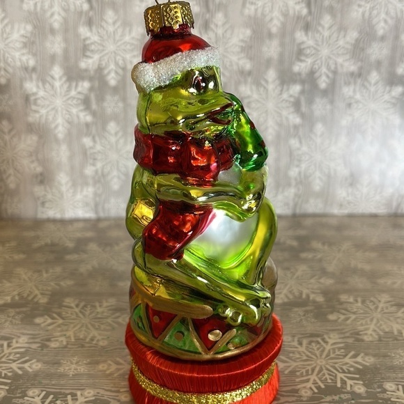 Santa Frog Festive Glass Christmas Tree Ornament - Picture 2 of 10